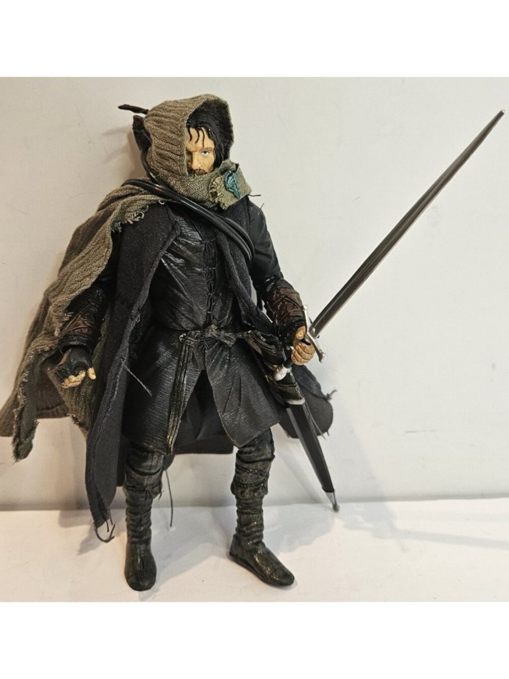 2002 Lord Of The Rings Rare Aragorn Strider Ranger Figure With Cloth Hood